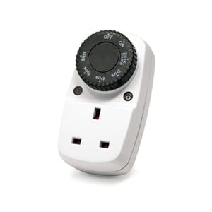 Defender EasyTurn Dusk-to-Dawn Timer Plug UK 3-Pin 240V