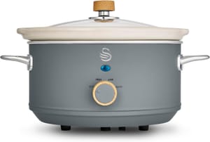 Swan Nordic Manual Slow Cooker, 3 Settings