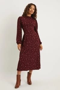 Dorothy Perkins Petite Berry Ditsy Frill Neck Midi Dress
