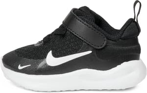 Nike Revolution 7 Black/White UK 3.5