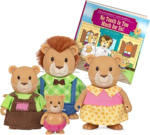 Li'l Woodzeez Kingsberry Lion Family Figurines with Storybook