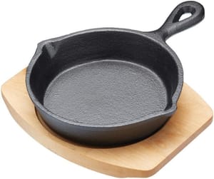 Artes Cast Iron Non-Stick Frying Pan with Wooden Board, 13cm