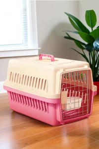 Living and Home Portable Hard-Sided Pet Carrier - Pink