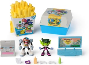Teen Titans Go Kitchen Chaos Playset with 2 Figures
