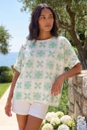Roman Floral Textured Buttoned Back Top