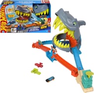 Hot Wheels Shark Chomp Beach Playset & 1:64 Scale Car